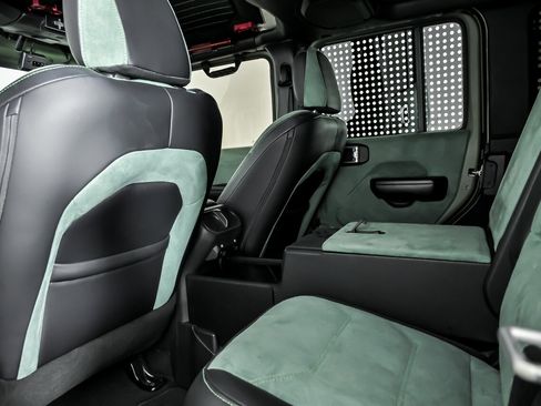 Used 2018 Jeep Wrangler Unlimited Sport S image 22