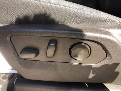 Certified 2023 Chevrolet Silverado 1500 LT image 20