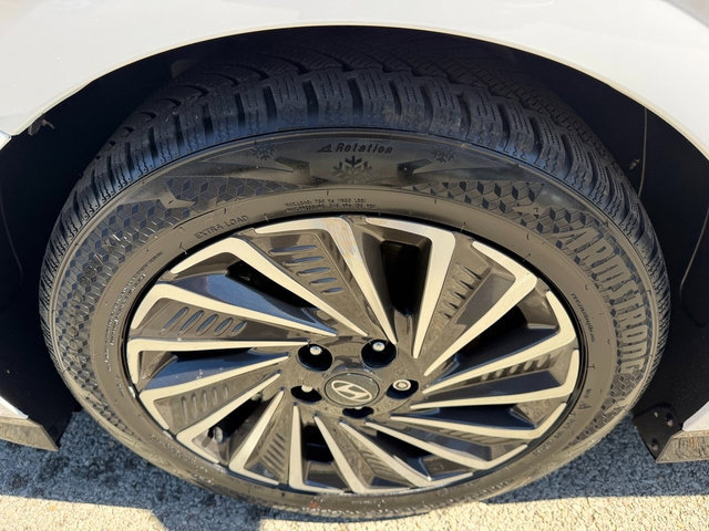 Used 2025 Hyundai Sonata SEL FWD image 12