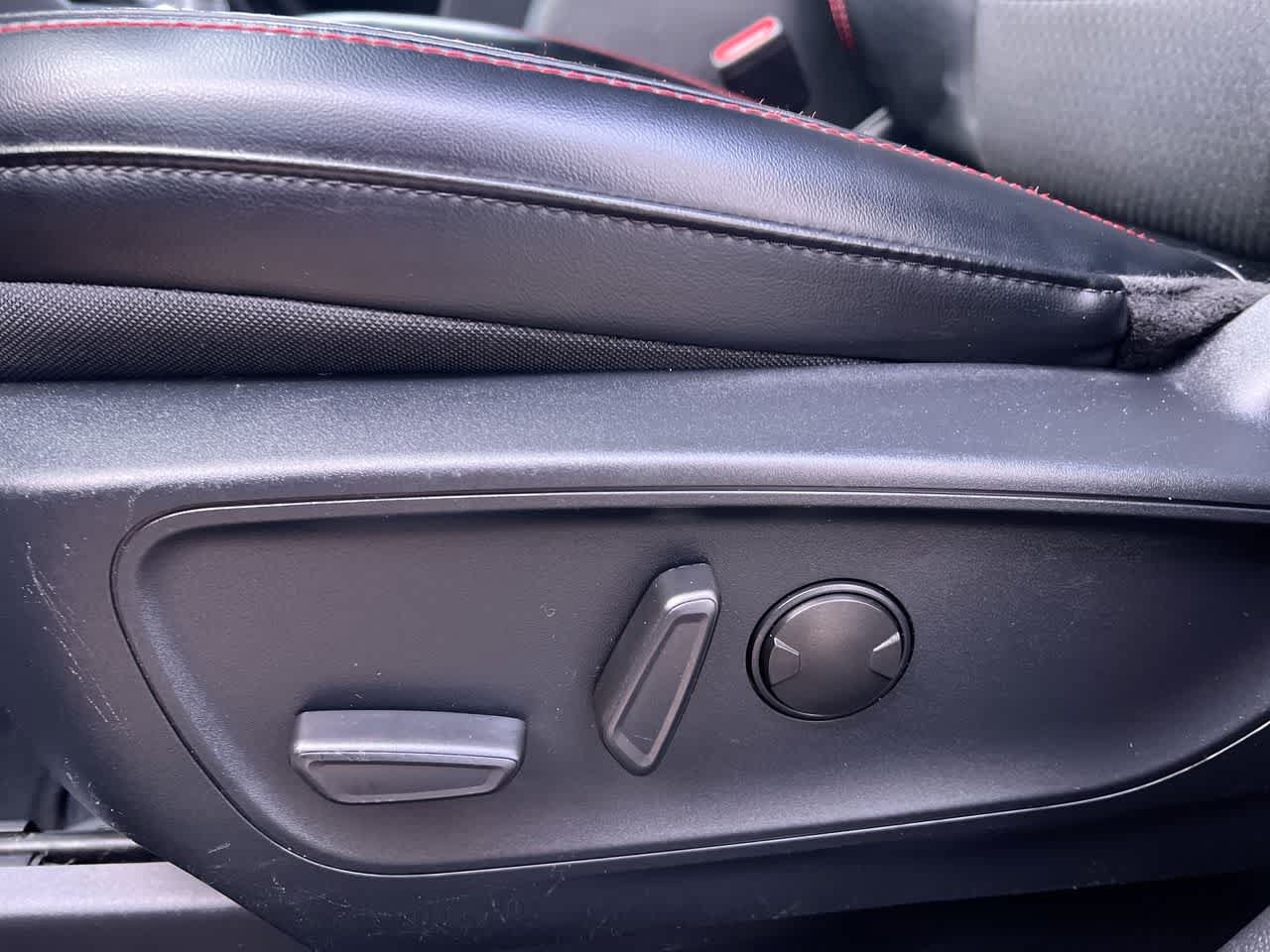 Used 2024 Ford Escape ST-Line AWD/4WD image 12