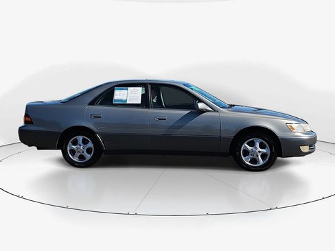 Used 1998 Lexus ES 330 image 4