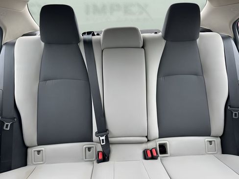 Used 2022 Toyota Corolla LE image 10