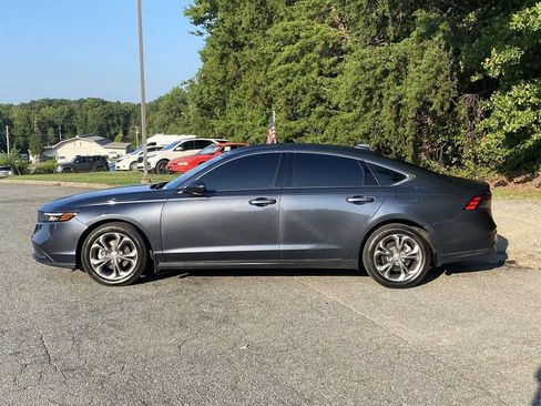 Used 2024 Honda Accord EX image 2