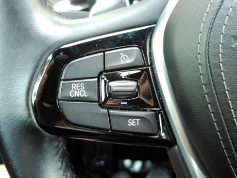 Used 2019 BMW 530i w/ Convenience Package RWD image 38