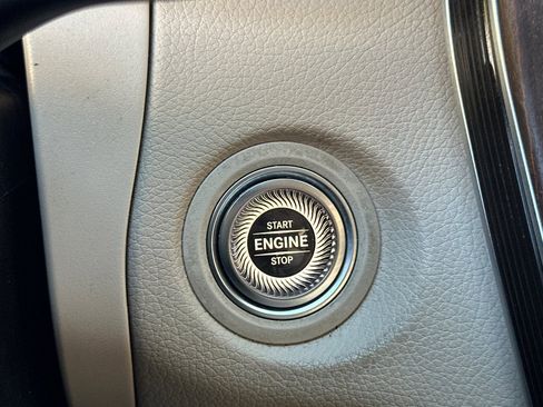 Used 2022 Mercedes-Benz GLC 300 image 21