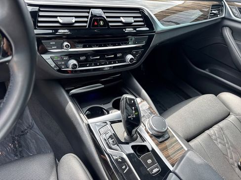 Used 2021 BMW 540i w/ Convenience Package RWD image 30