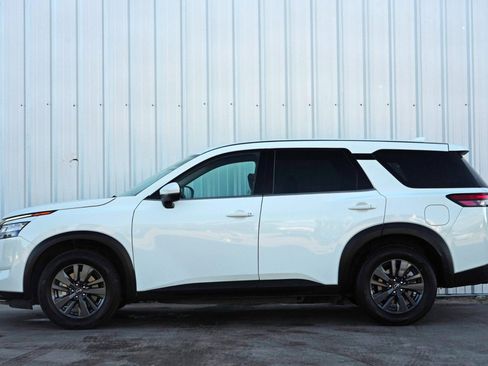 Used 2022 Nissan Pathfinder S image 8
