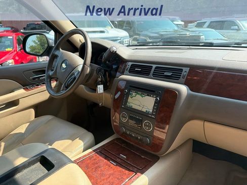 Used 2011 Chevrolet Suburban LTZ AWD/4WD image 3