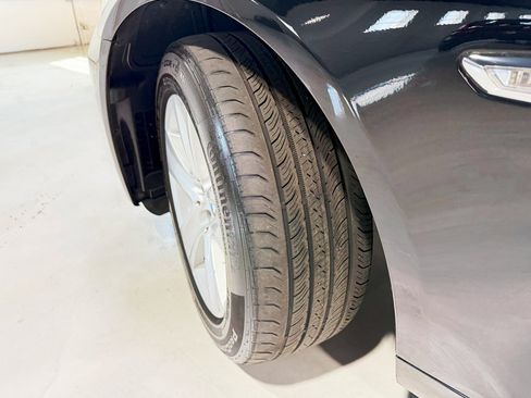 Used 2012 BMW 528i xDrive Sedan image 3