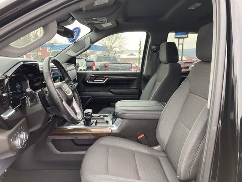 Used 2023 GMC Sierra 1500 Elevation w/ X31 Off-Road Package image 8