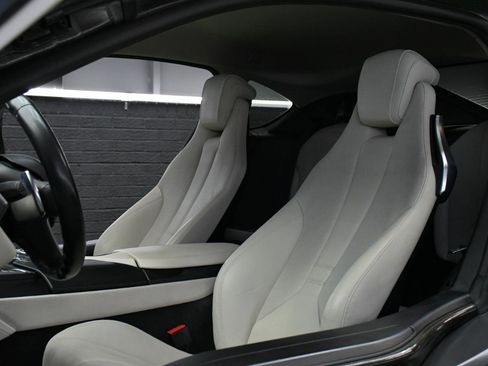 Used 2016 BMW i8 image 31