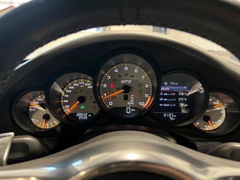 Used 2014 Porsche 911 GT3 image 13