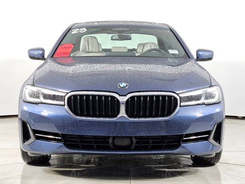 Used 2023 BMW 540i w/ Executive Package image 3