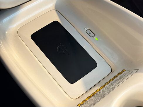 Used 2016 Toyota Prius Four Touring w/ Premium Convenience Package image 26