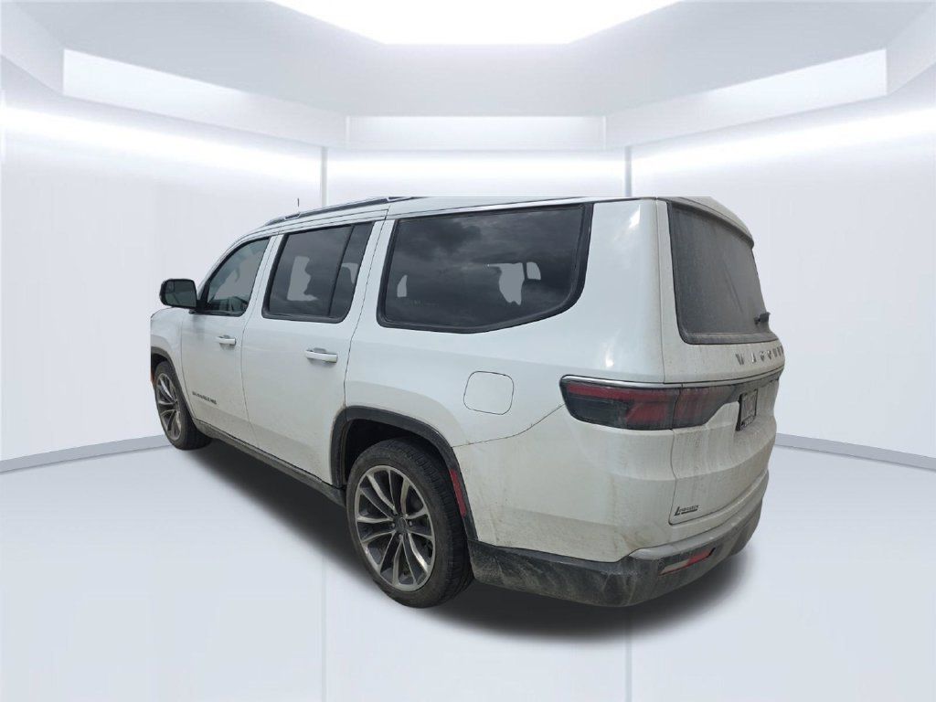Used 2025 Jeep Wagoneer Series III w/ Premium Group I AWD/4WD image 5