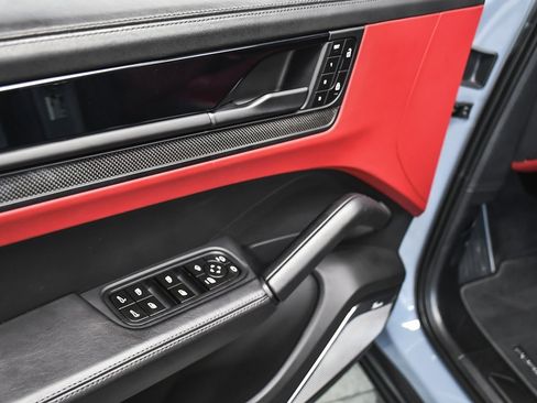 Used 2024 Porsche Cayenne Turbo GT image 10