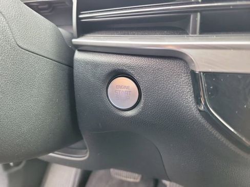 Used 2025 Kia Sorento S FWD image 26