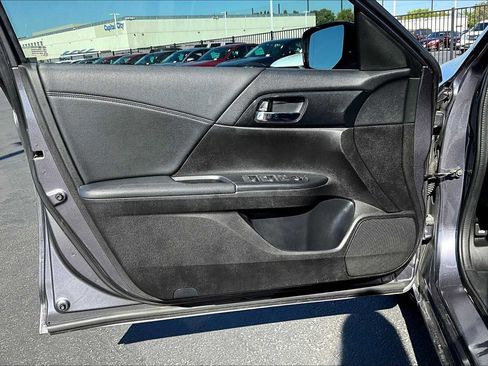 Used 2014 Honda Accord Sport image 25