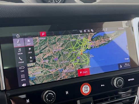 New 2026 Porsche Macan image 16