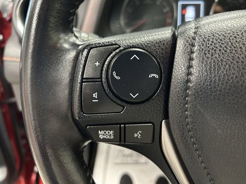 Used 2016 Toyota RAV4 SE image 13