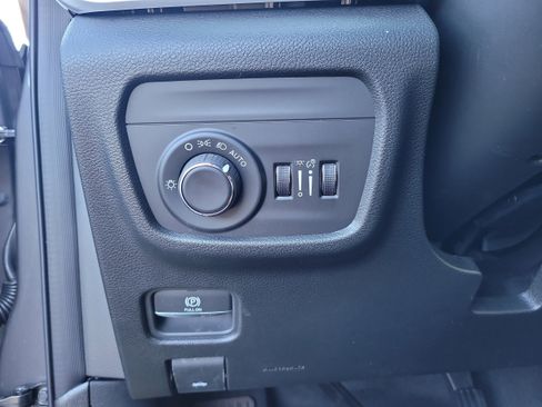 New 2026 Jeep Grand Cherokee L 2WD image 24