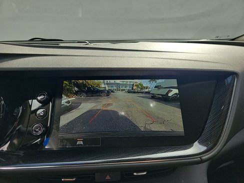 Used 2023 Buick Envision Essence image 33