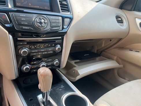 Used 2015 Nissan Pathfinder SV w/ Cargo Package image 14
