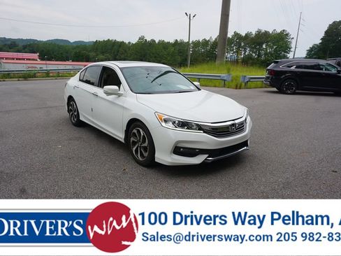 Used 2016 Honda Accord EX image 1