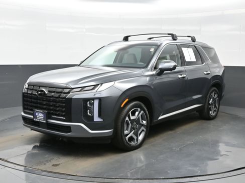 Used 2023 Hyundai Palisade Limited image 2