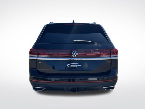 Used 2024 Volkswagen Atlas SE w/ Black Wheel Package image 6