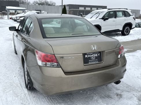 Used 2010 Honda Accord LX-P image 4
