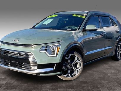 Used 2023 Kia Niro EX Touring