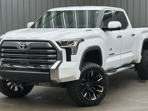 Used 2025 Toyota Tundra Limited image 1