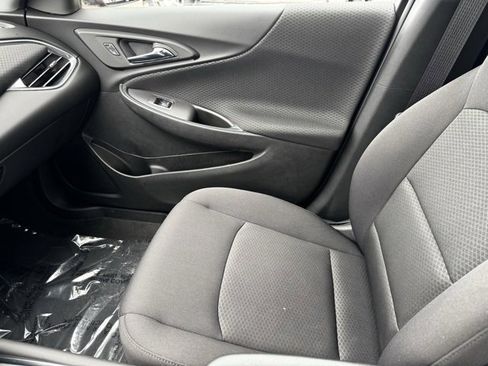 Used 2018 Chevrolet Malibu LT image 18