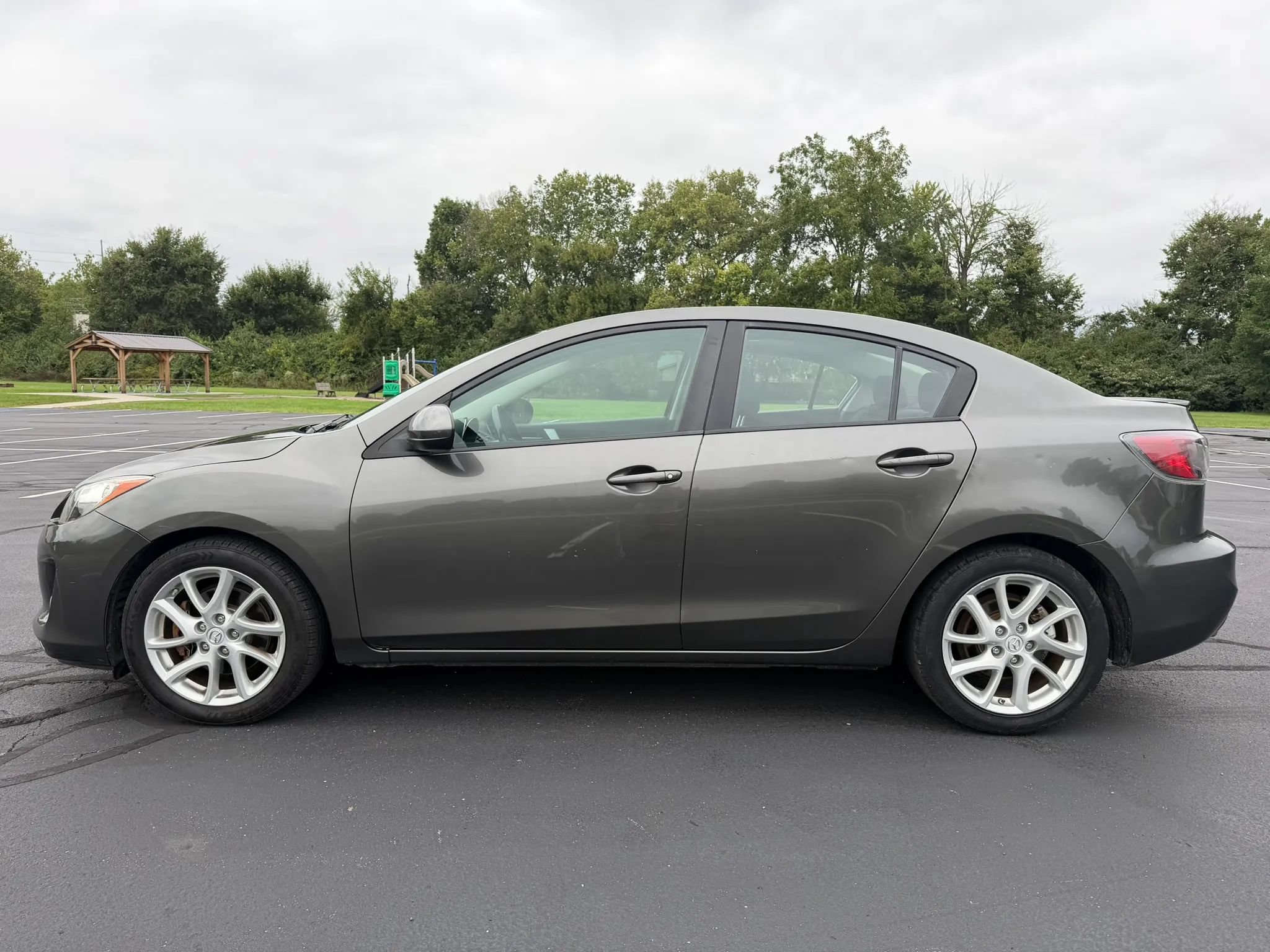 Used 2012 MAZDA MAZDA3 s Touring FWD image 3