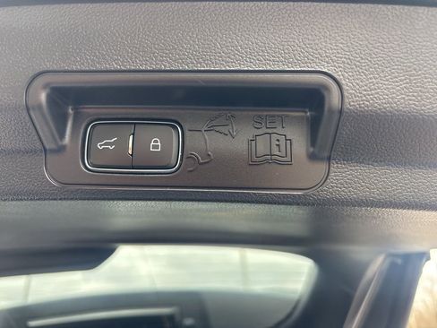 Used 2023 Ford Explorer Limited w/ Equipment Group 301A image 13