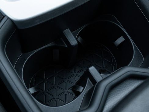 New 2025 Toyota RAV4 XLE w/ Convenience Package image 27