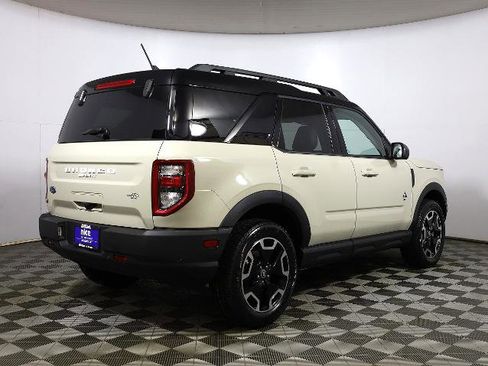 Certified 2024 Ford Bronco Sport Outer Banks w/ Tech Package AWD/4WD image 4