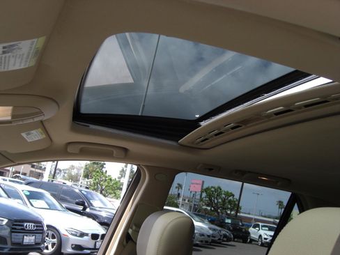 Used 2011 Mercedes-Benz ML 350 2WD image 7