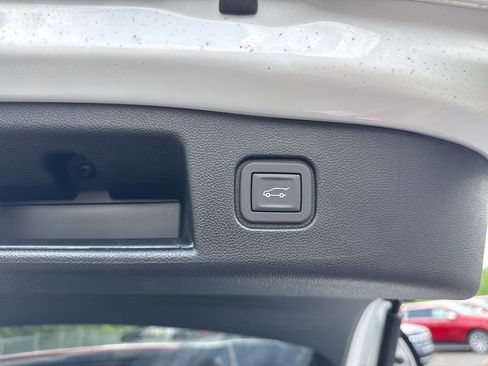 New 2025 Chevrolet Blazer EV LT image 5