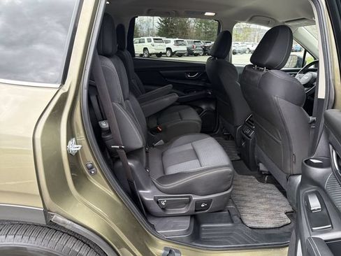 Used 2025 Subaru Ascent Premium AWD/4WD image 28