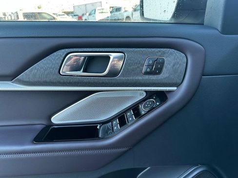 New 2026 Ford Explorer Platinum image 64