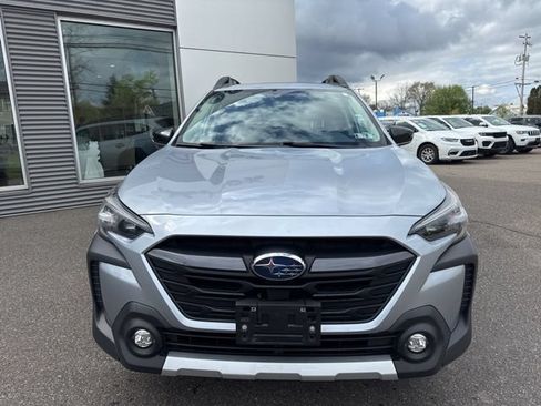 Used 2024 Subaru Outback Limited XT w/ Popular Package #2 AWD/4WD image 3