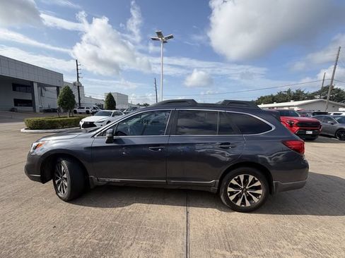 Used 2017 Subaru Outback 2.5i Limited AWD/4WD image 8