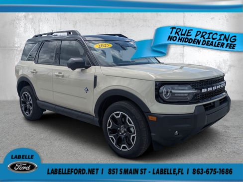 Used 2025 Ford Bronco Sport Outer Banks w/ Outer Banks Tech Package+ AWD/4WD image 1