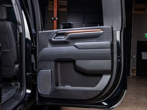 Used 2025 GMC Sierra 2500 Denali w/ Denali Reserve Package image 39