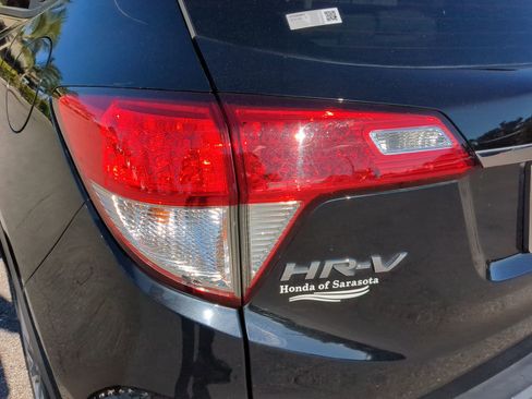 Used 2019 Honda HR-V EX image 12