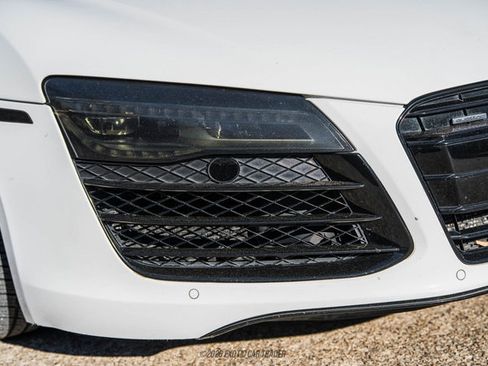 Used 2015 Audi R8 V8 w/ Full Leather Package image 81