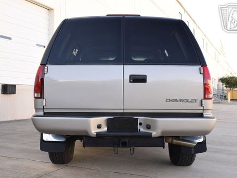 Used 2000 Chevrolet Tahoe Z71 w/ Comfort & Security Pkg image 13