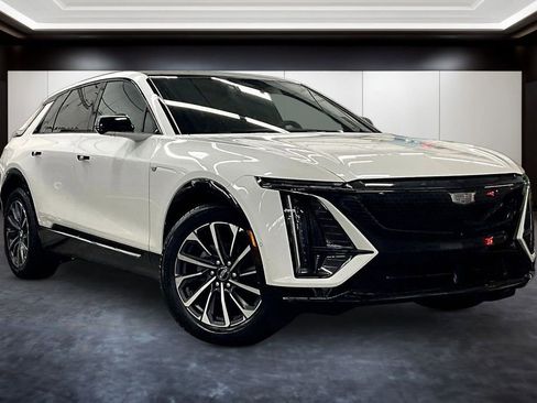 Certified 2025 Cadillac Lyriq Sport AWD/4WD image 1